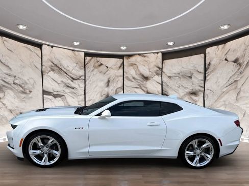 Used 2023 Chevrolet Camaro LT w/ Technology Package RWD image 4