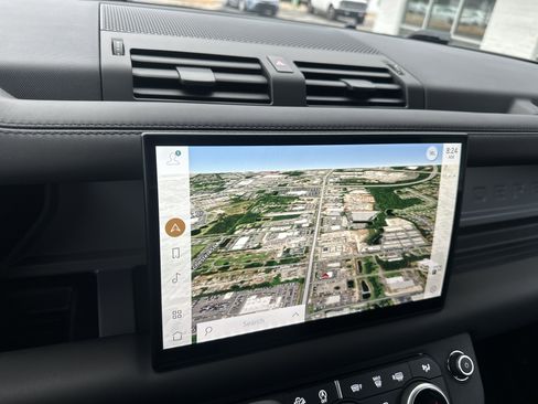 Used 2025 Land Rover Defender 110 Sedona Red Edition image 17