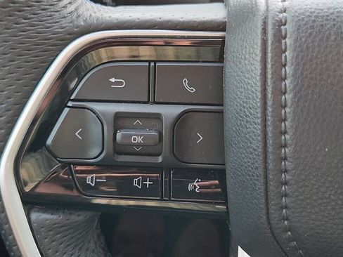Used 2025 Toyota Sequoia Platinum AWD/4WD image 13