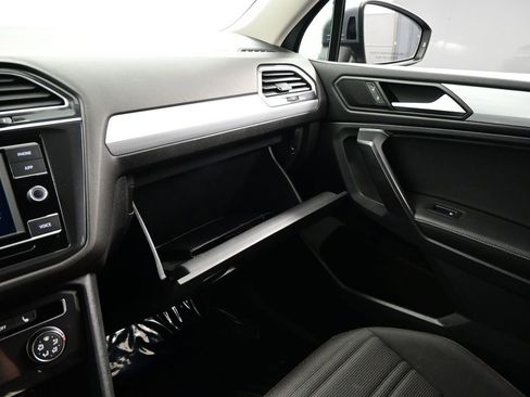 Used 2022 Volkswagen Tiguan S FWD image 29