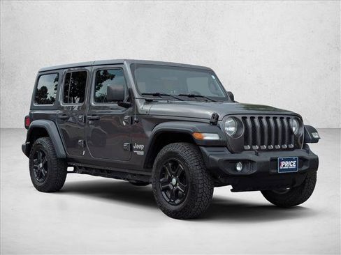 Used 2018 Jeep Wrangler Unlimited Sport S AWD/4WD image 3