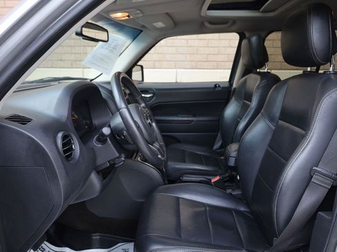 Used 2016 Jeep Patriot High Altitude AWD/4WD image 13