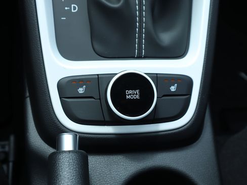 New 2026 Hyundai Venue SEL FWD image 8