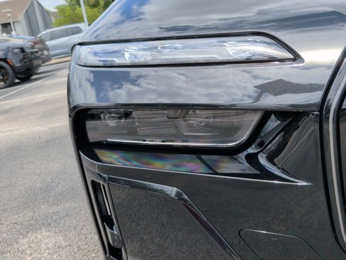 New 2026 BMW 760i xDrive w/ Executive Package AWD/4WD image 3