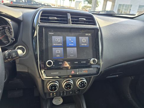 Used 2022 Mitsubishi Outlander Sport SE image 14