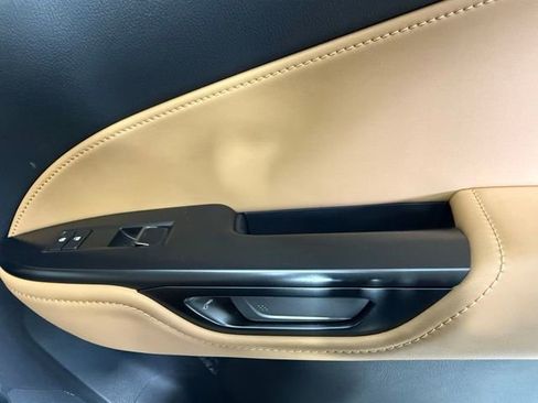 Used 2024 Lexus NX 250 FWD w/ Towing Package (2000 Lbs) image 28