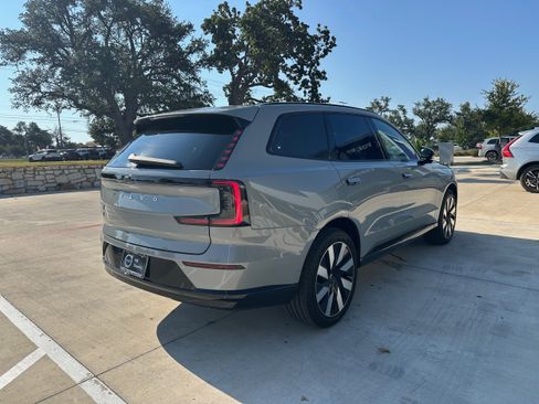 Certified 2025 Volvo EX90 Plus image 6