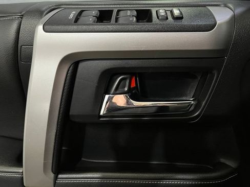 Certified 2019 Toyota 4Runner SR5 AWD/4WD image 13