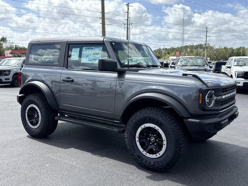 New 2025 Ford Bronco 2-Door w/ Sasquatch Package AWD/4WD image 2