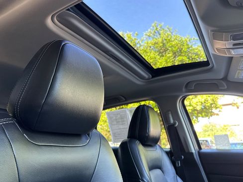 Certified 2025 MAZDA CX-5 AWD 2.5 S w/ Preferred Package image 19