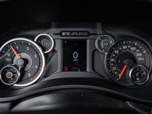 Used 2025 RAM 3500 Big Horn image 19