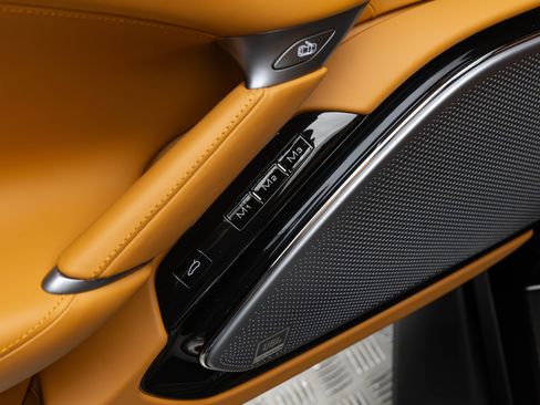 Certified 2025 Ferrari Roma Spider RWD image 12