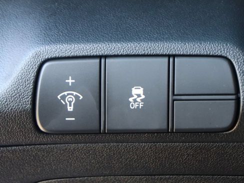 Used 2025 Hyundai Elantra N FWD image 19