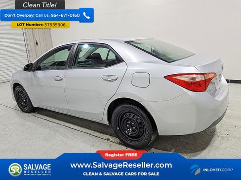 Used 2017 Toyota Corolla LE FWD image 3