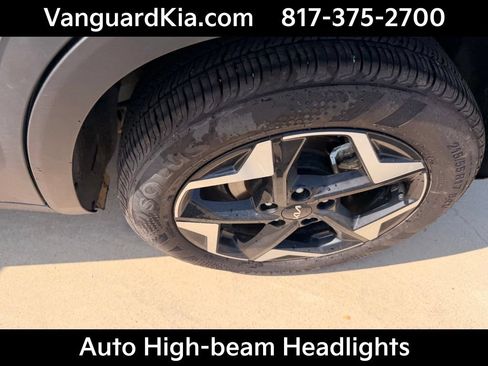 Certified 2026 Kia Seltos EX FWD image 9