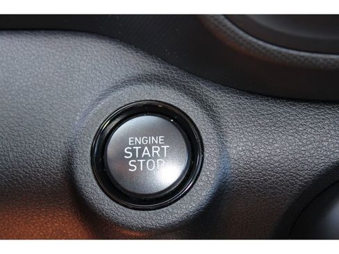 Used 2024 Hyundai Venue Limited image 23