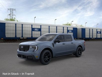 New 2025 Ford Maverick Lariat w/ Black Appearance Package