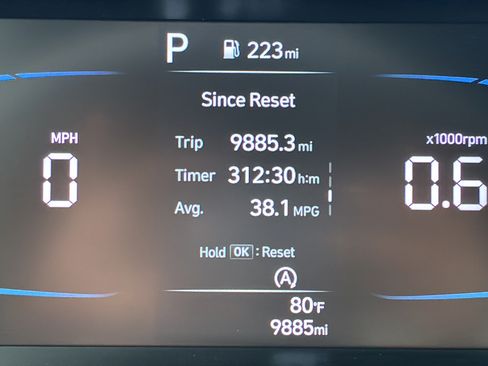 Used 2025 Hyundai Elantra SE FWD image 23