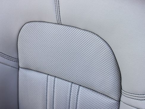 Used 2023 Honda HR-V EX-L image 24