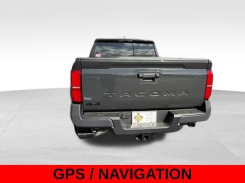 Used 2025 Toyota Tacoma TRD Off-Road image 6