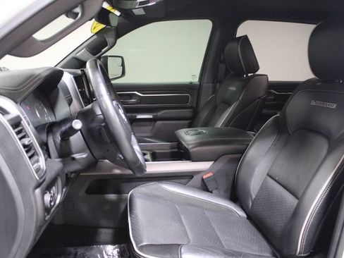 Used 2023 RAM 1500 Laramie AWD/4WD image 17