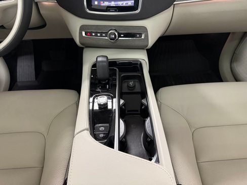 Used 2023 Volvo XC90 B6 Plus AWD/4WD image 14