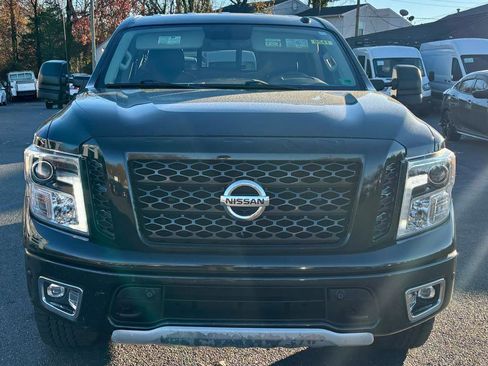 Used 2018 Nissan Titan PRO-4X w/ Pro-4x Convenience Package image 3