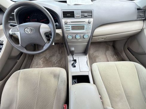 Used 2008 Toyota Camry LE FWD image 25