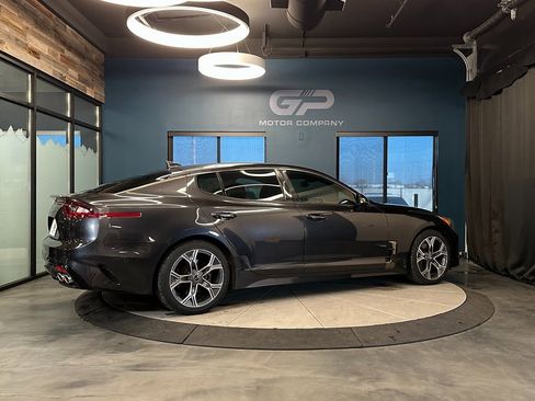 Used 2020 Kia Stinger GT-Line image 3