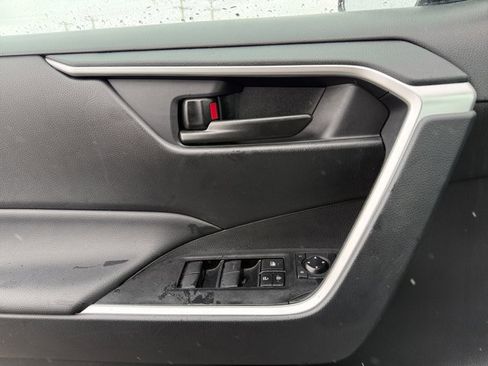 Used 2025 Toyota RAV4 LE image 18