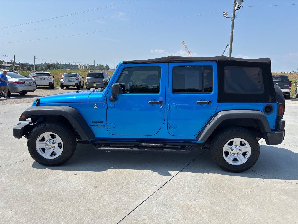 Used 2016 Jeep Wrangler Unlimited Sport w/ Connectivity Group AWD/4WD image 6