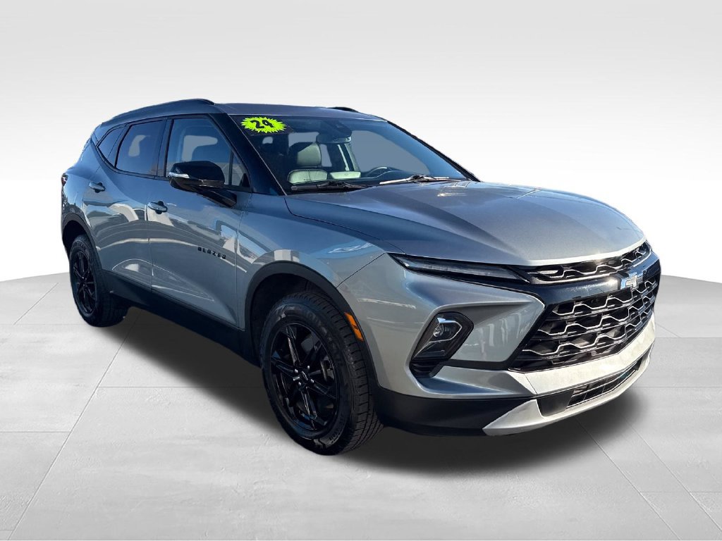 Used 2024 Chevrolet Blazer LT w/ Midnight/Sport Edition AWD/4WD image 8