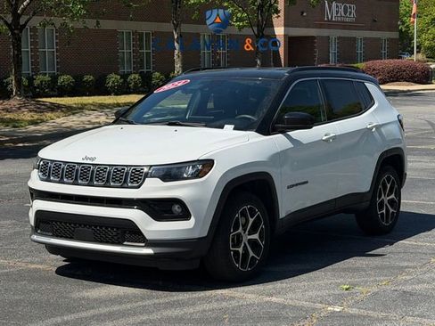 Used 2024 Jeep Compass Limited AWD/4WD image 2