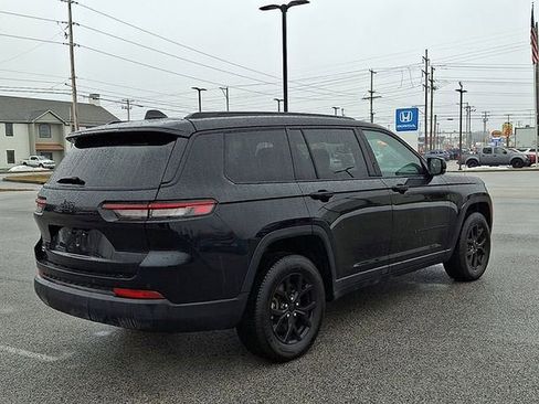 Used 2024 Jeep Grand Cherokee L Laredo image 7