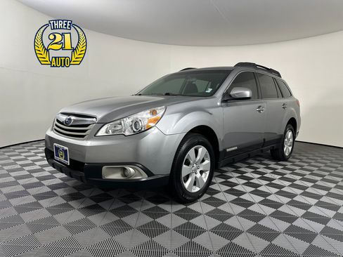 Used 2010 Subaru Outback 2.5i Premium image 1