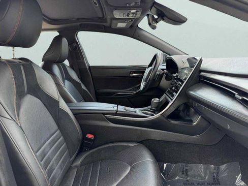 Used 2019 Toyota Avalon XSE FWD image 49