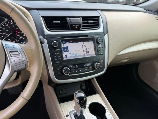 Used 2017 Nissan Altima 2.5 SL w/ 2.5 Technology Package FWD image 13