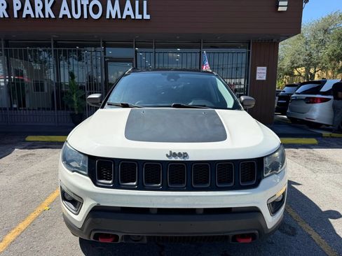 Used 2021 Jeep Compass Trailhawk AWD/4WD image 2