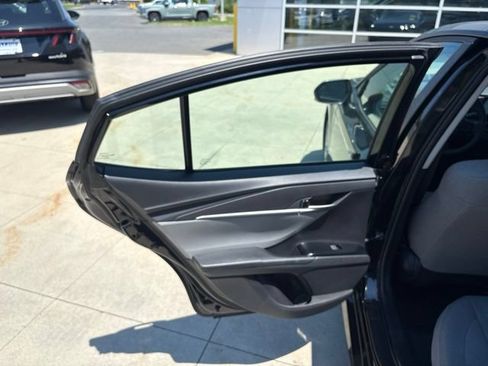 Used 2025 Toyota Camry LE AWD/4WD image 28