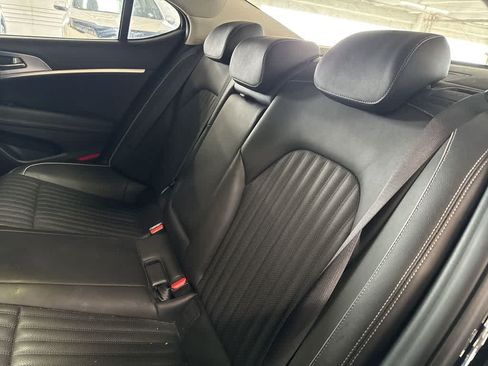 Used 2023 Genesis G70 3.3T RWD image 21