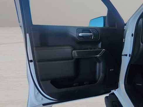 Used 2022 GMC Sierra 1500 AT4 w/ AT4 Premium Package image 12