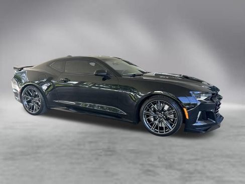 Used 2021 Chevrolet Camaro ZL1 RWD image 2