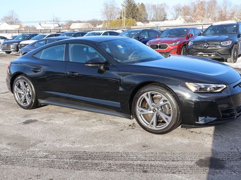 Used 2023 Audi e-tron GT Premium Plus AWD/4WD image 4