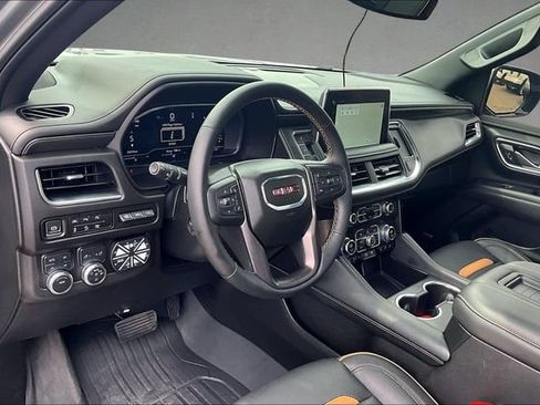 Used 2024 GMC Yukon AT4 w/ AT4 Premium Package AWD/4WD image 10