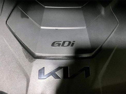 Used 2024 Kia Telluride S image 27