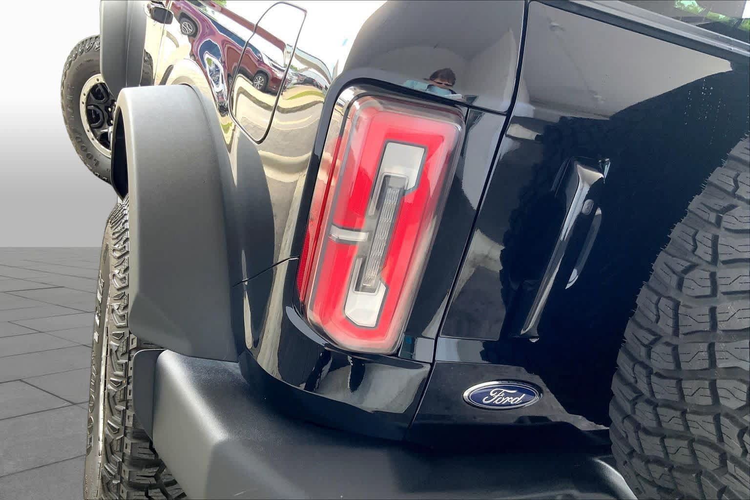 Used 2022 Ford Bronco Outer Banks w/ Sasquatch Package AWD/4WD image 29