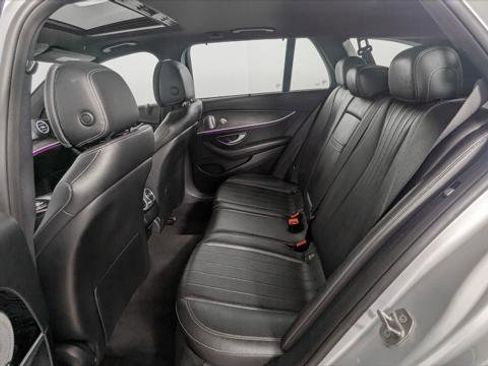 Used 2017 Mercedes-Benz E 400 4MATIC Wagon image 18