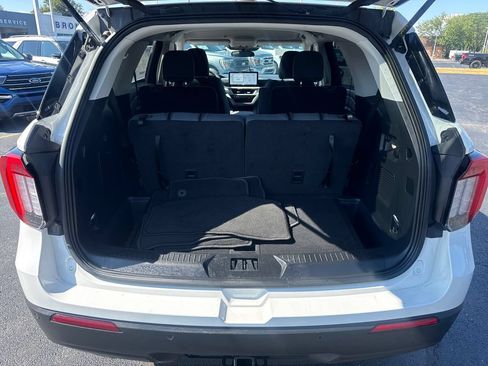 Used 2026 Ford Explorer Active RWD image 12