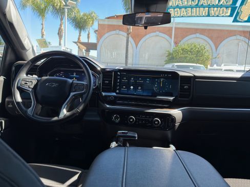 Used 2024 Chevrolet Silverado 1500 LT Trail Boss w/ Protection Package image 22