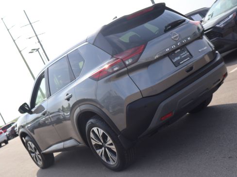 Used 2023 Nissan Rogue SV AWD/4WD image 4